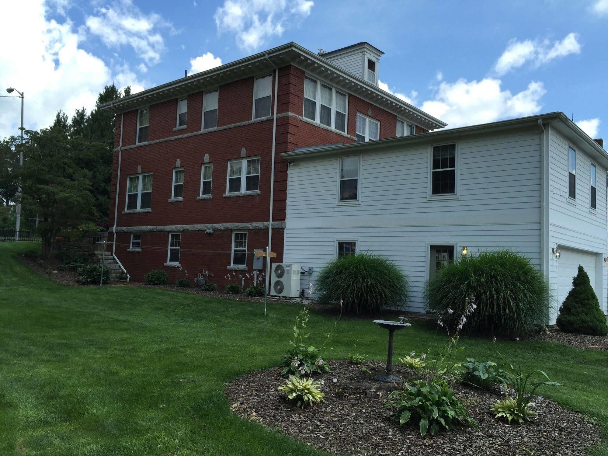 The Collins House Inn Marion Екстериор снимка